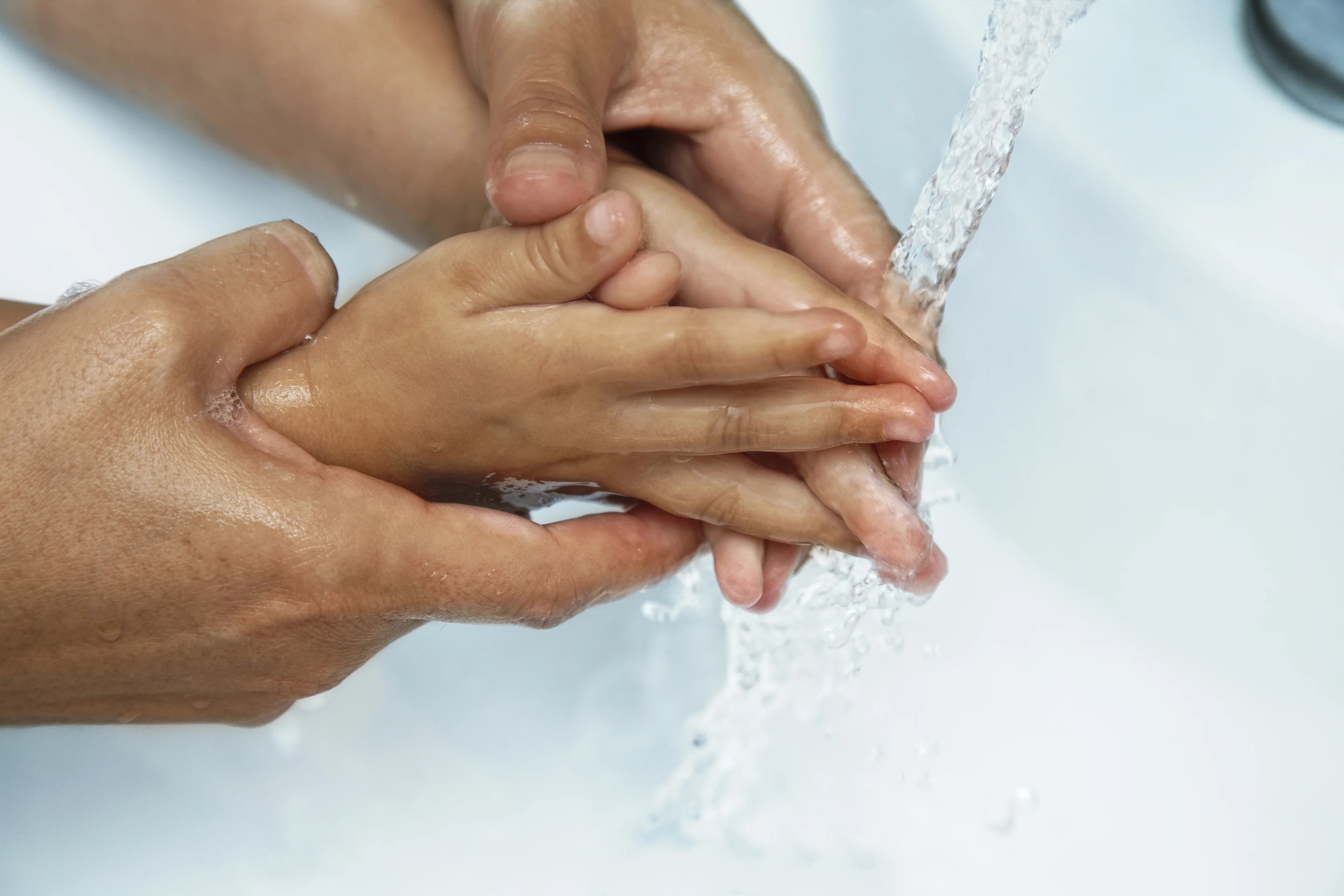 Scène de vie autour du confort de l'eau